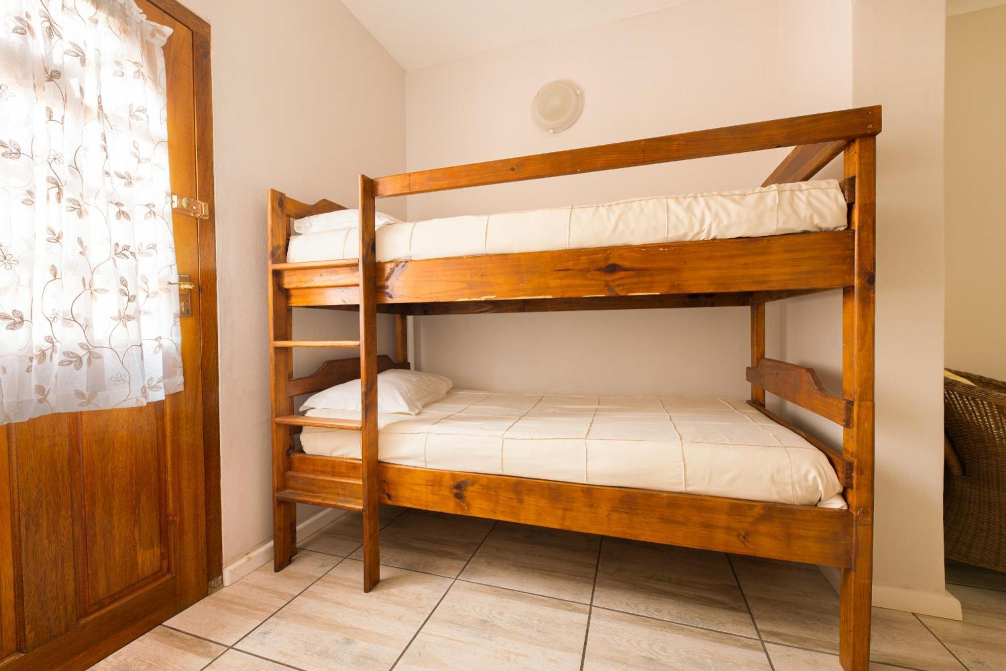 Guesthouse Fischreiher B&B 스바코프문트 외부 사진